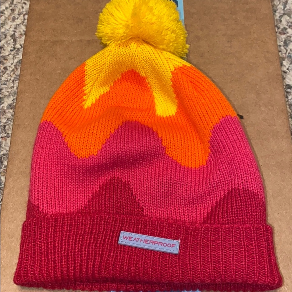 🦋Multi-Colored Knitted Pom Beanie🦋
